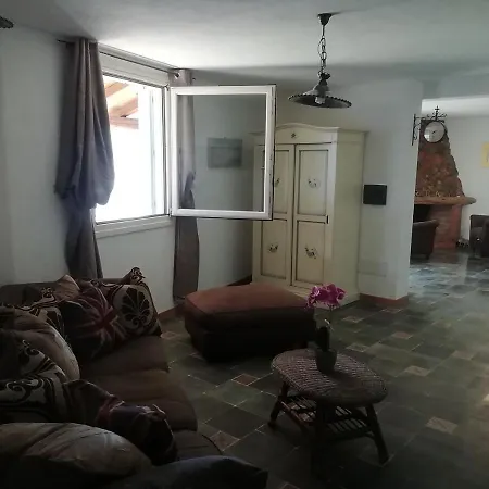 Casa Vacanze Con Piscina Punta Lizzu Apartamento *