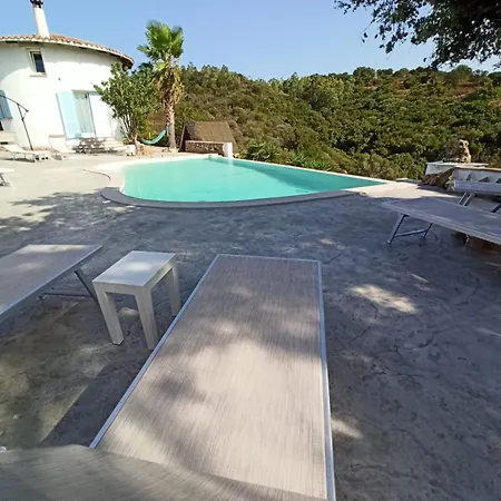Casa Vacanze Con Piscina Punta Lizzu Apartamento La Caletta